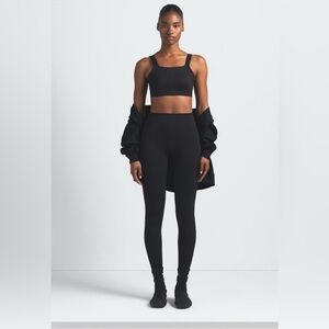 Skims Nike Dri-Fit Women’s High-Waist Black Active Leggings